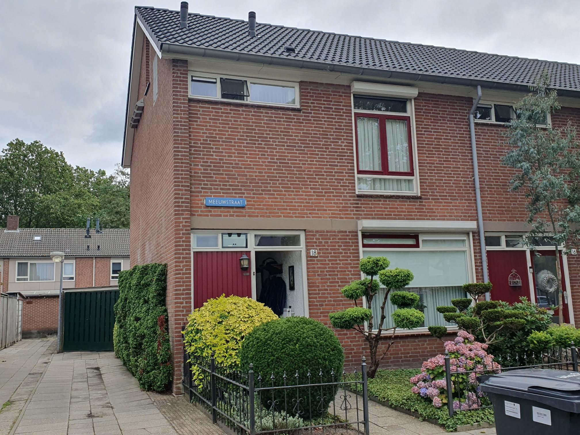 Meeuwstraat 18, 5702 KW Helmond, Nederland