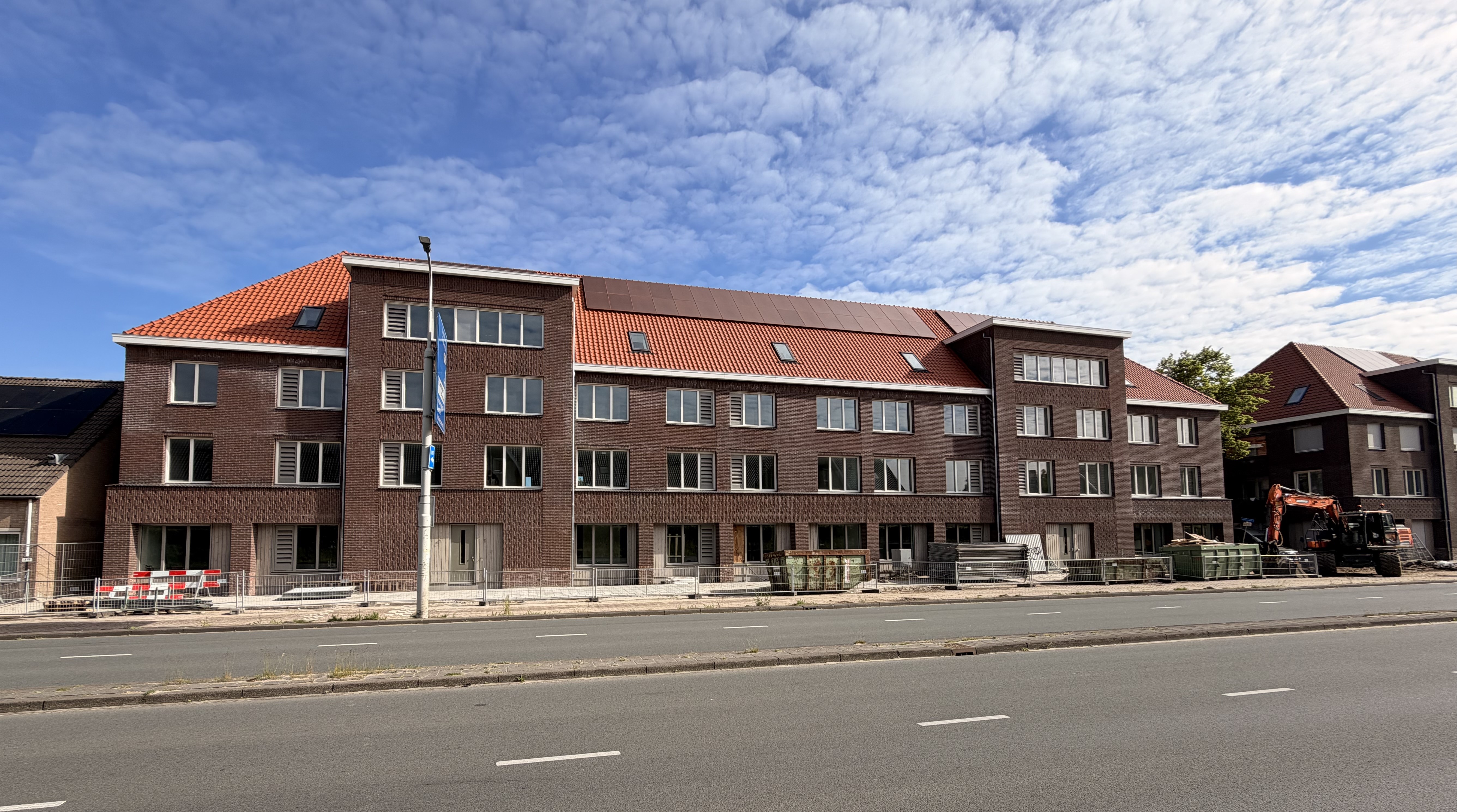 Tussenwoning te huur: Leostraat 11, Gerardusplein Eindhoven