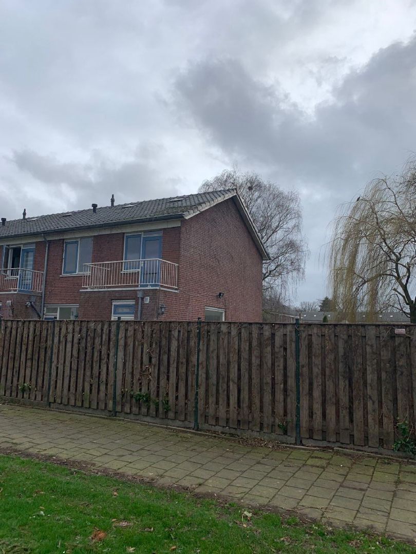 Hoekwoning te huur: Tiberiaspad 28, Vlokhoven Eindhoven