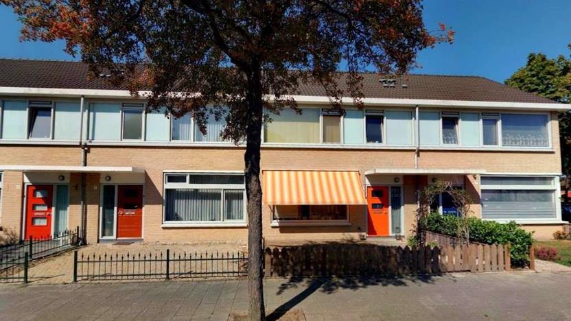 Tussenwoning te huur: Twentelaan 25, Woenselse Heide Eindhoven