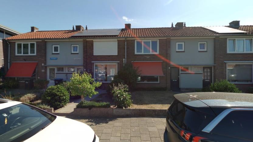 Tussenwoning te huur: Pretoriastraat 1, Doornakkers-West Eindhoven
