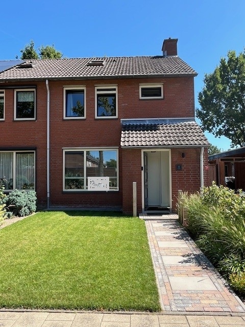 Twee-onder-één-kap te huur: Valeriusstraat 43, Gemert-Noord Gemert