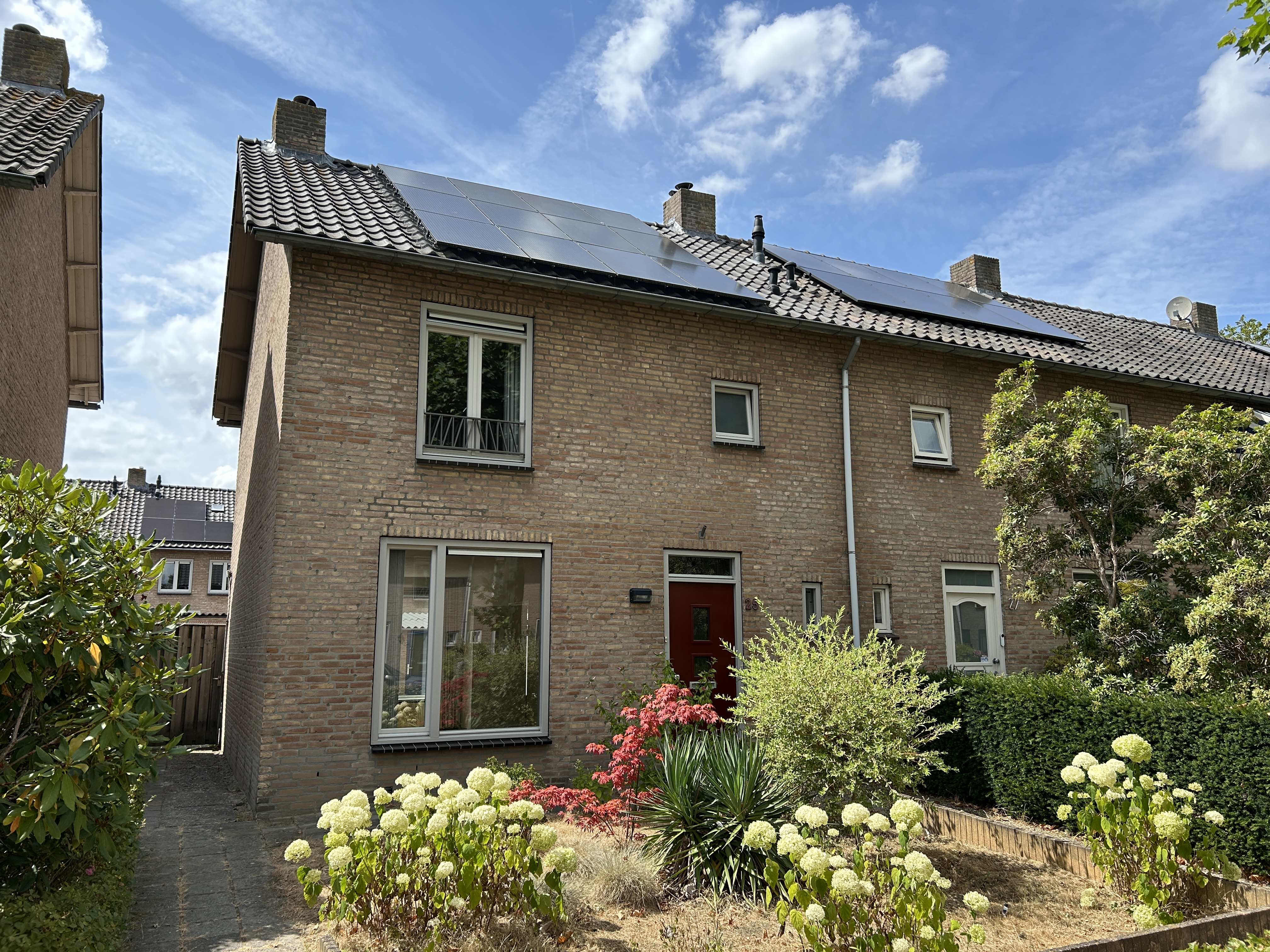 Corner house for rent: Gladioluslaan 25, Voldijn Waalre