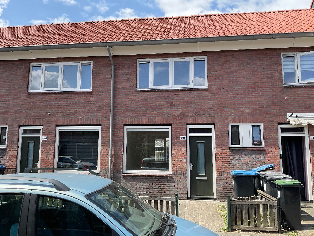 Tussenwoning te huur: Stellenboschstraat 98, Doornakkers-West Eindhoven
