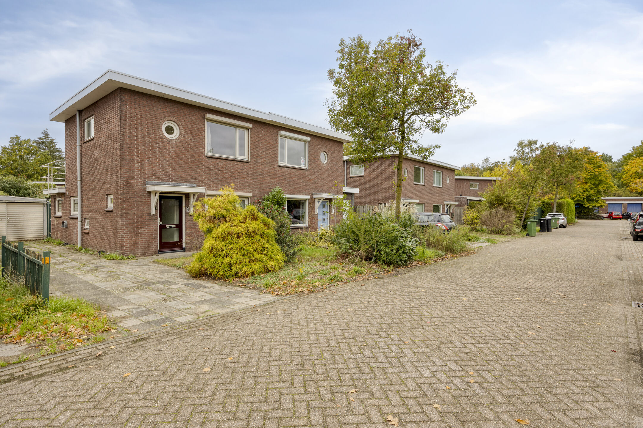 Twee-onder-één-kap te huur: Welvaartstraat 6, Batadorp Best