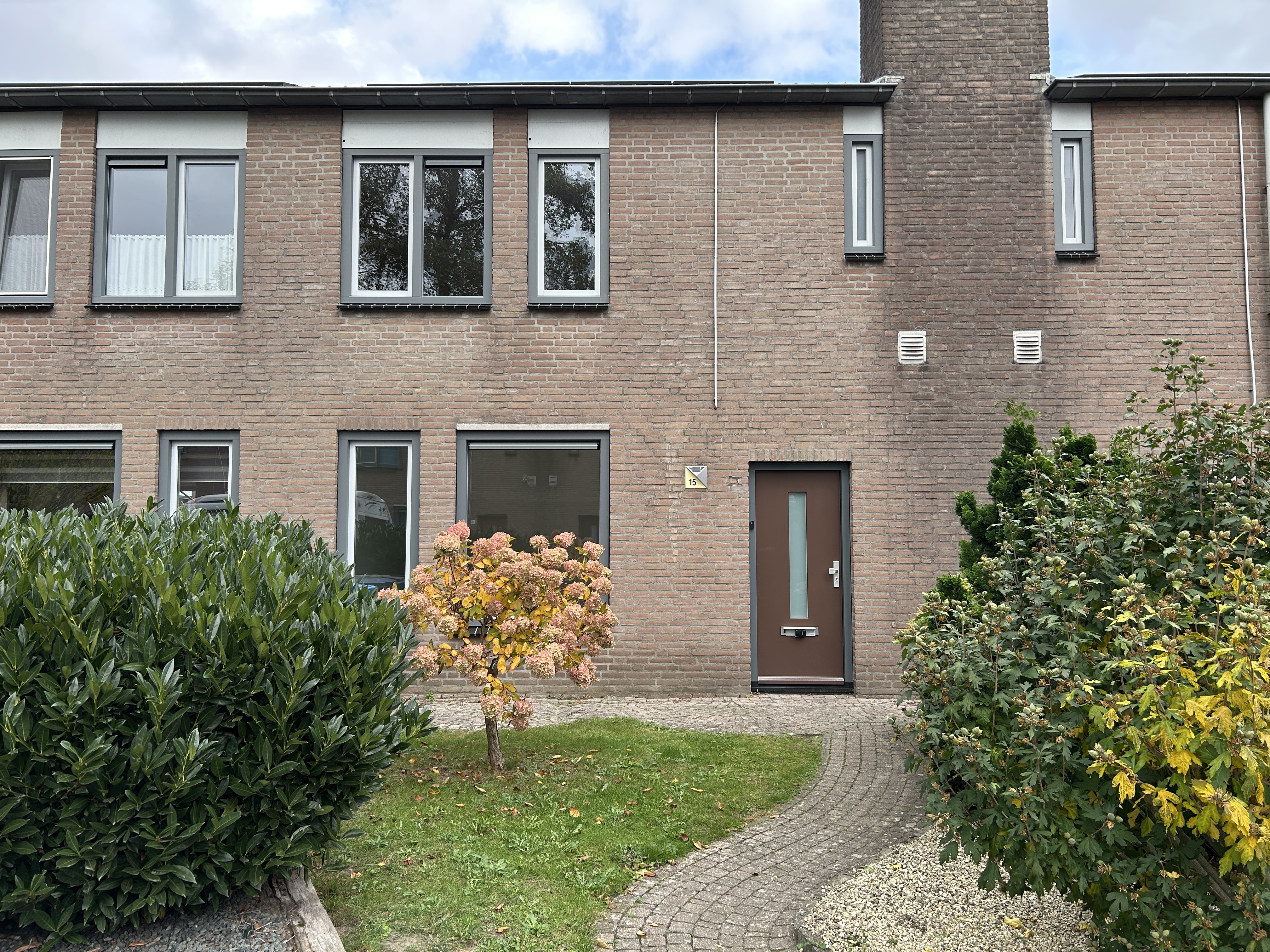 Tussenwoning te huur: Bogereind 15, Zeelst Veldhoven
