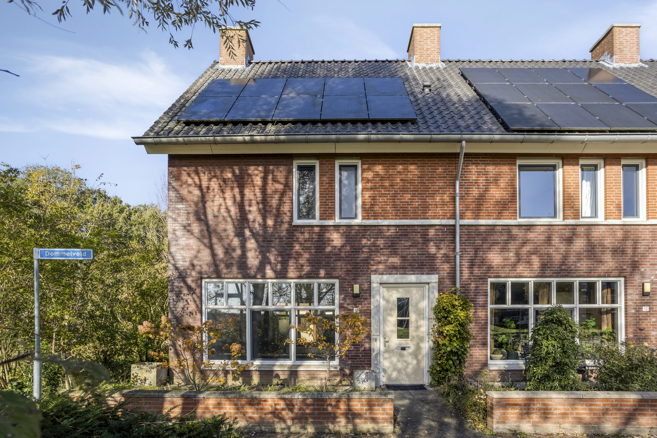 Corner house for rent: Dommelveld 12, Waalre Waalre